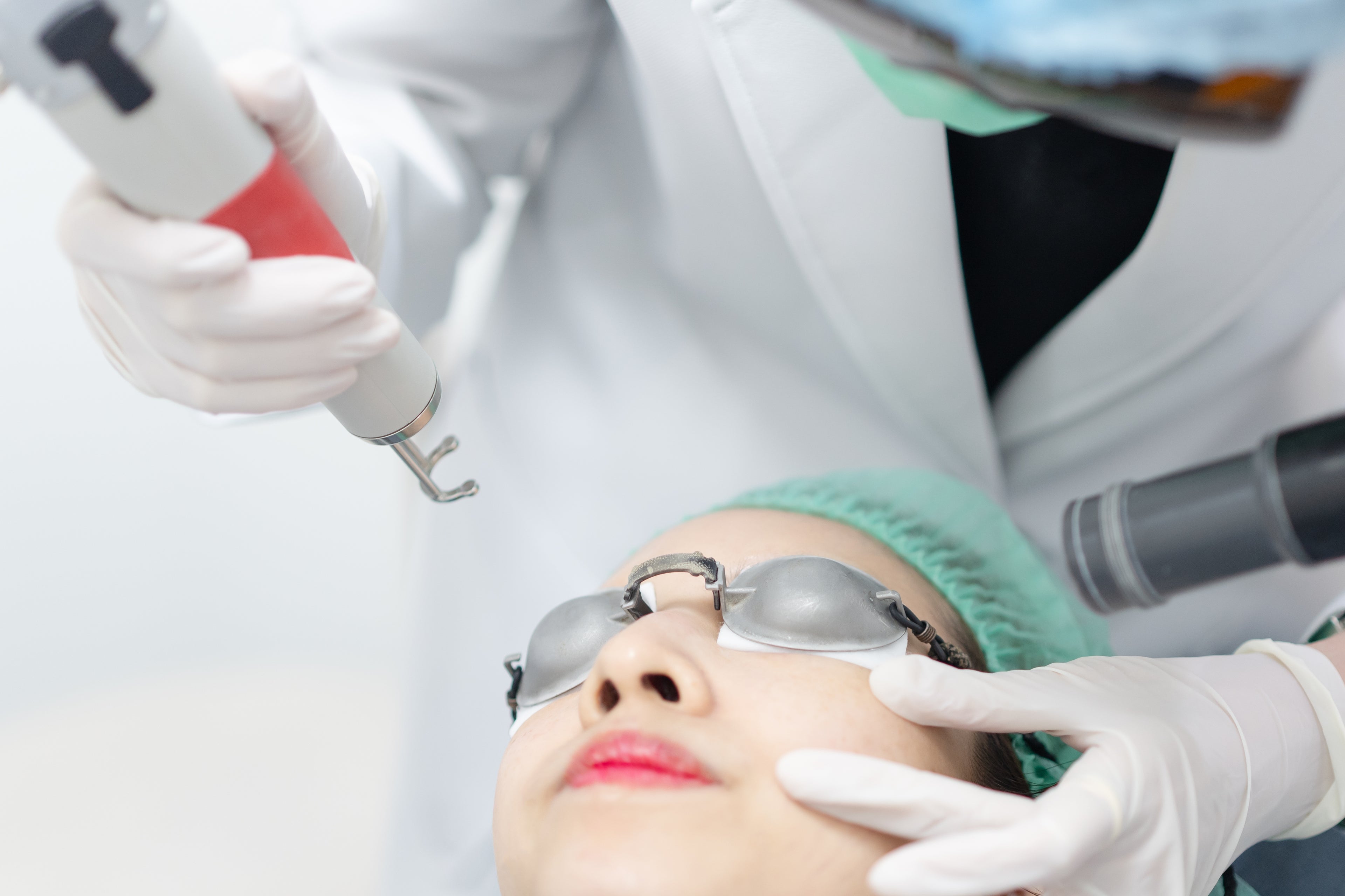 6 PACK OF PICOLASER MELASMA TREATMENTS image 0